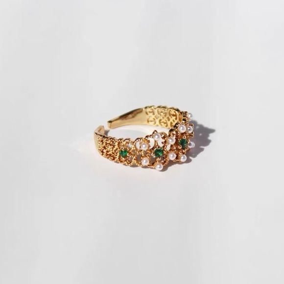 CLOSING SALE! 18K Gold Plated Adjustable Retro Inspired Ring - Picture 6 of 6